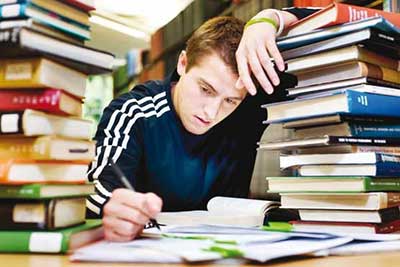 عدم تمرکز هنگام مطالعه و خیال پردازی